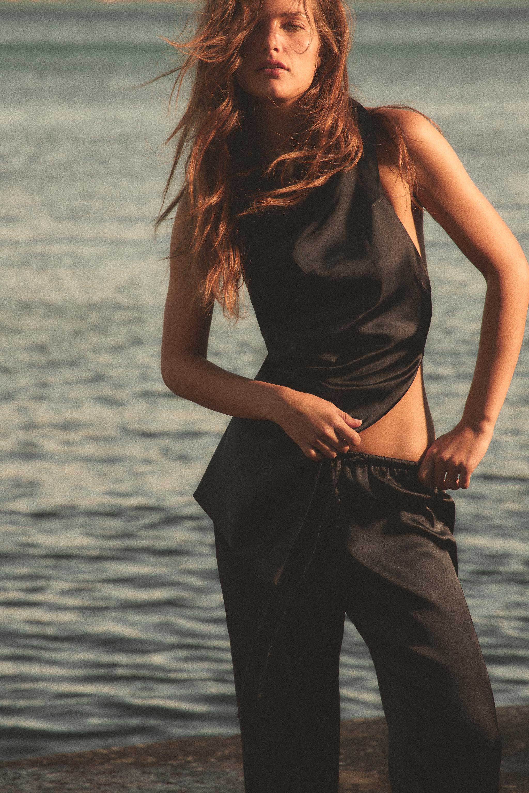 Alessa | Asymmetric Halter Top