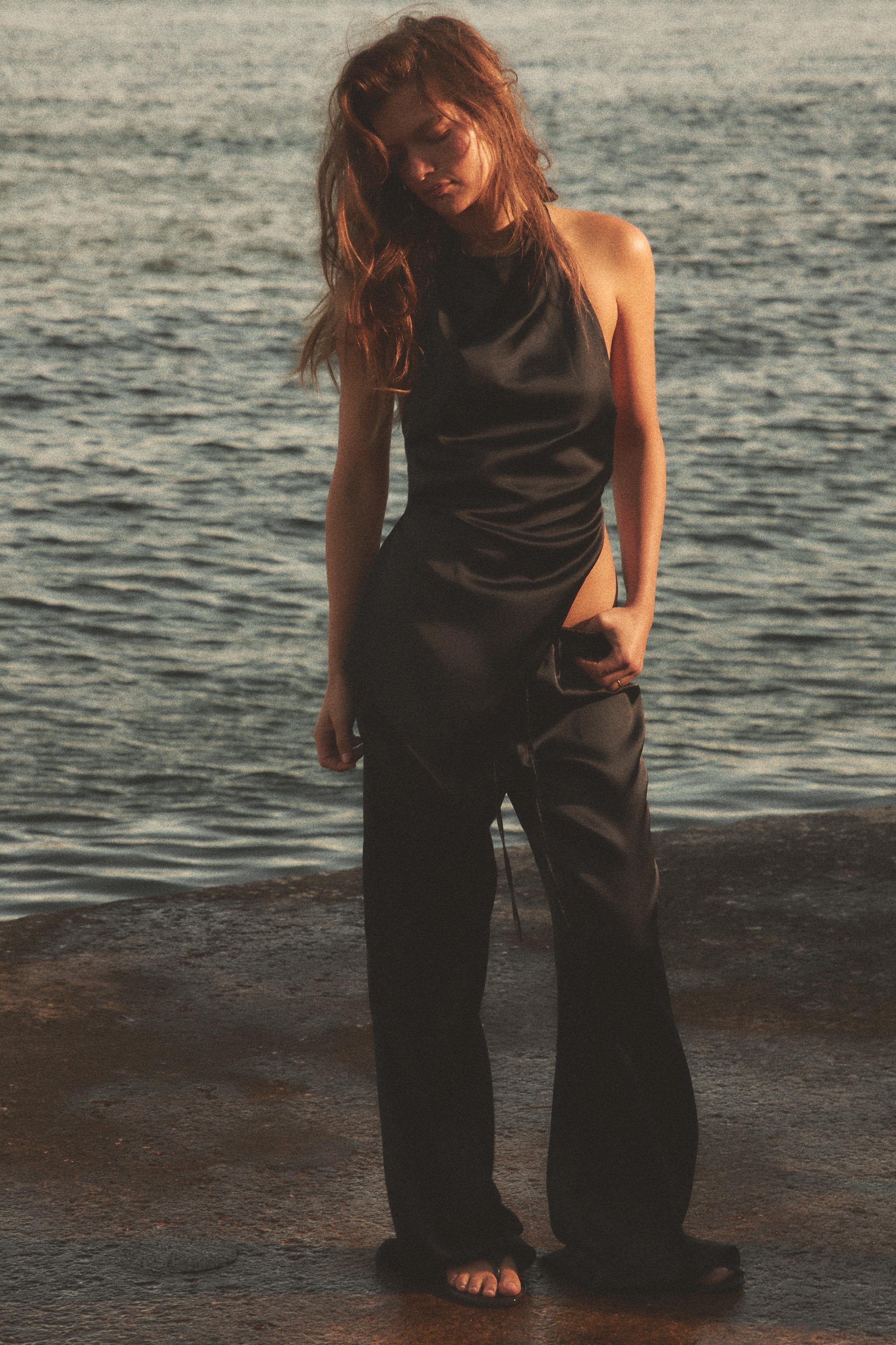 Alessa | Asymmetric Halter Top