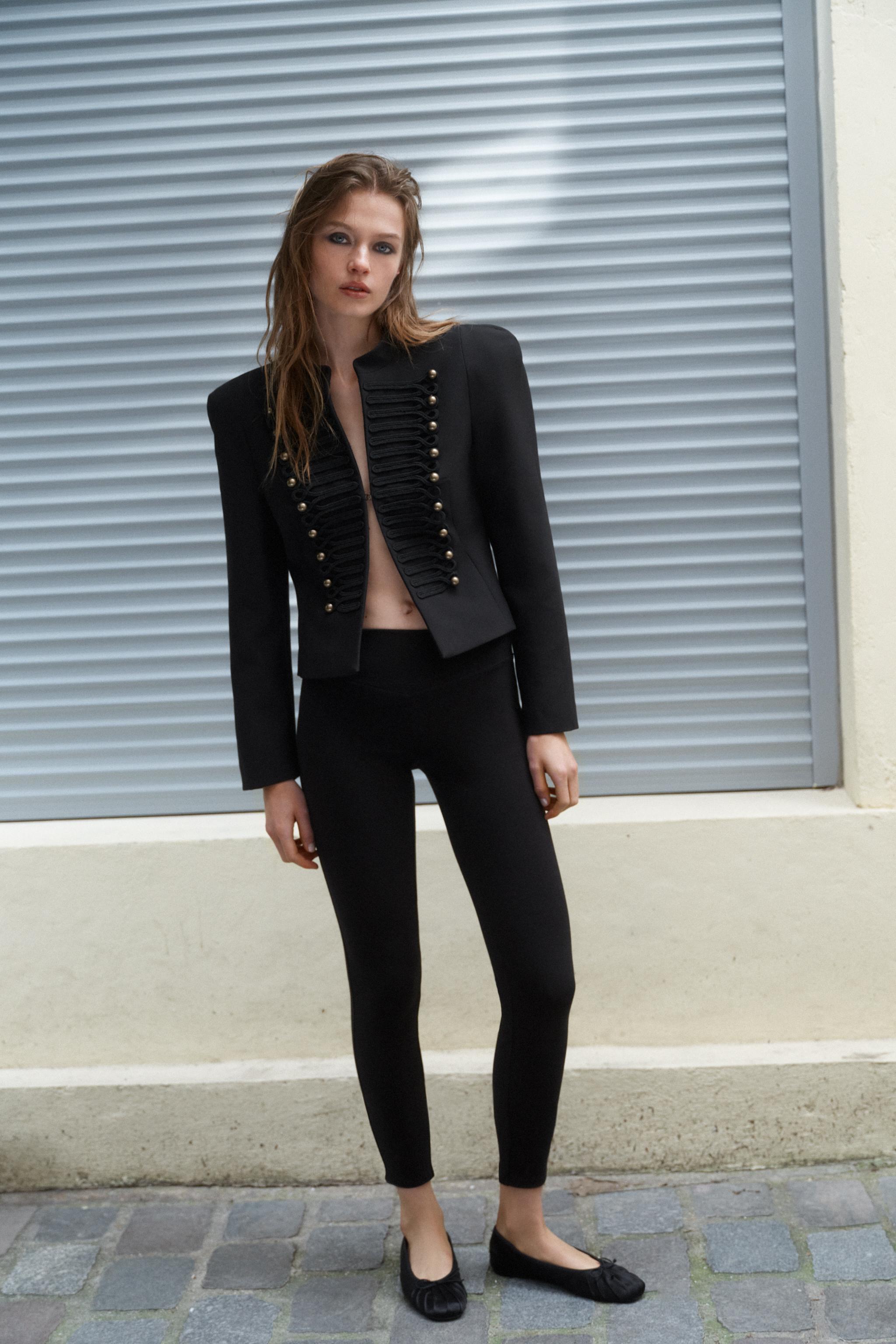 Alera | Fitted Blazer